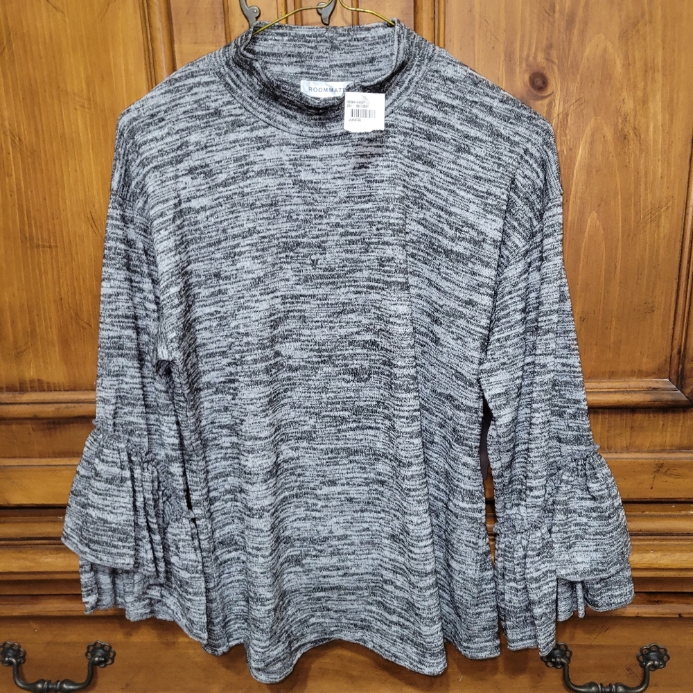 NWT, 3/4 ruffle sleeve top, size Large